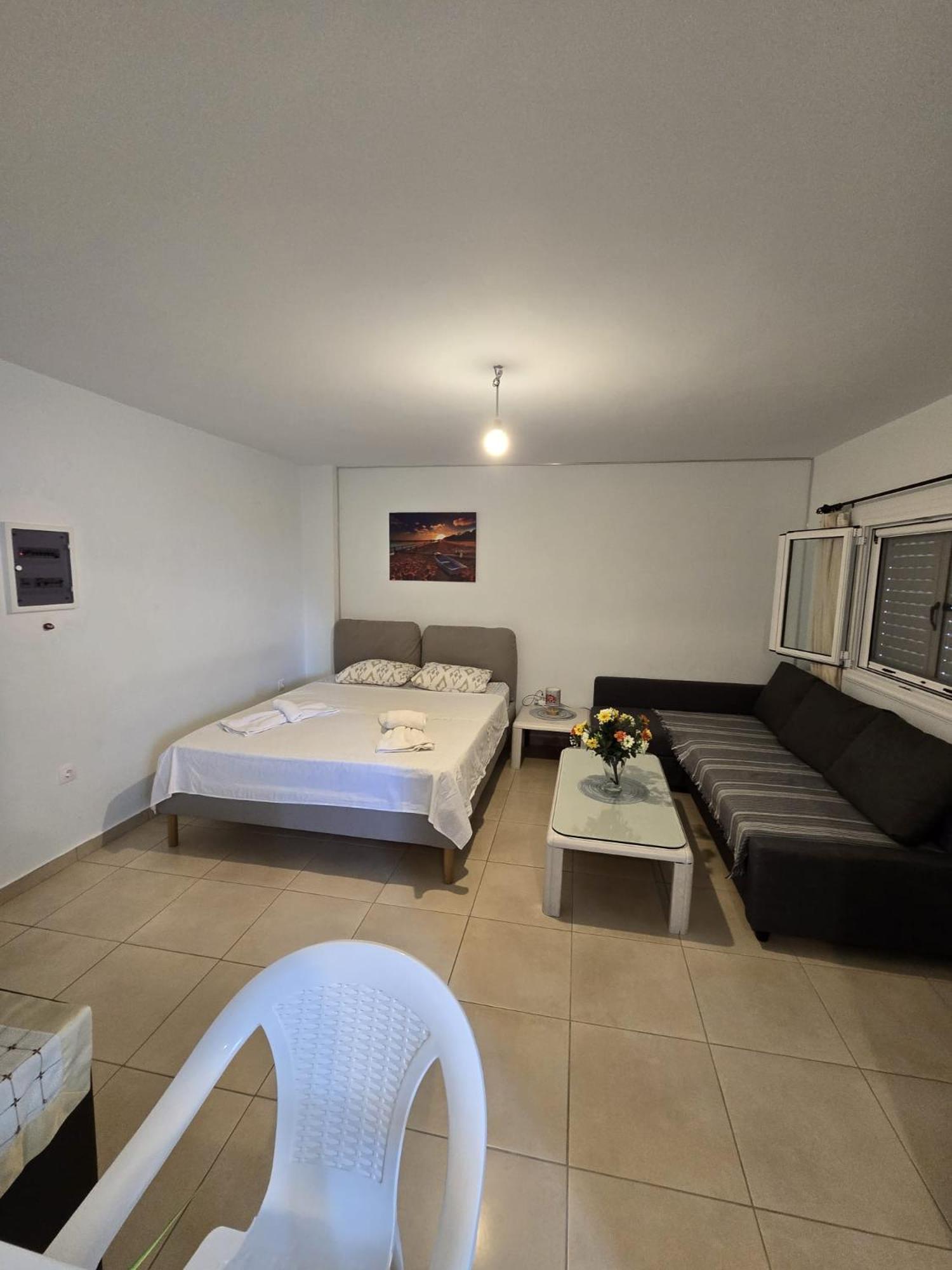 Monda Apartment Piraeus Ngoại thất bức ảnh